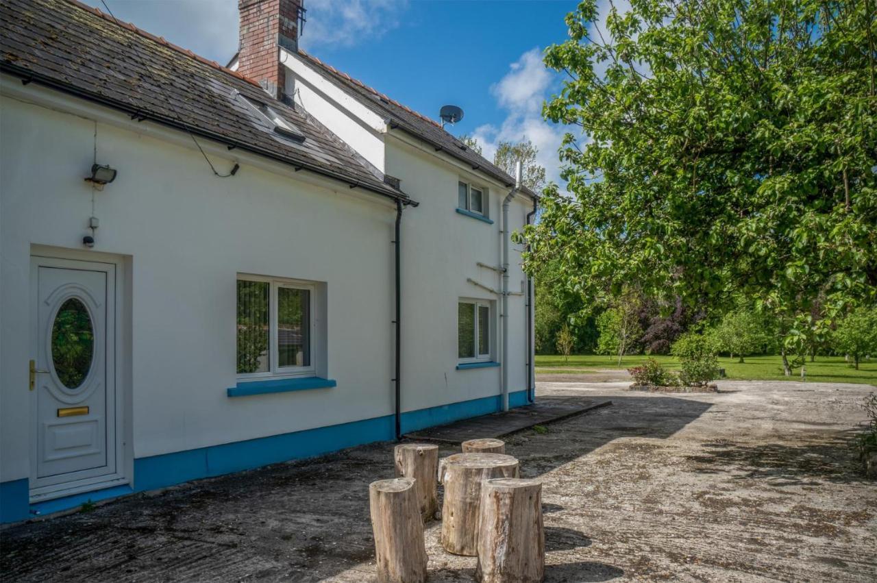 Tucking Mill - 3 Bedroom Holiday Home - Stepaside Stepaside  Exterior photo